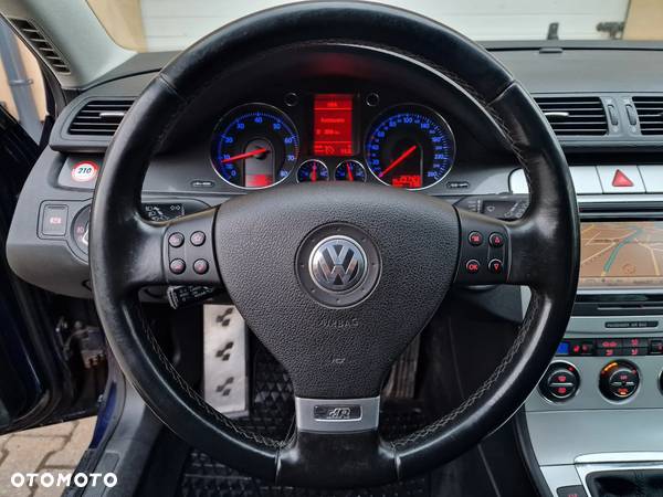 Volkswagen Passat Variant 2.0 TSI R-Line Edition - 25