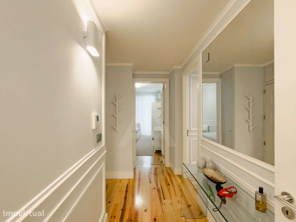 Apartamento T2 Totalmente Renovado e Mobilado em Lisboa-15