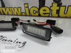 Suporte De Lampada De Matricula Com Led Branco Seat Altea, Altea XL, Exeo, Exeo ST, Ibiza 6J, Leon 1P, Bentley Continental Flying, GT, GT speed, GTC speed, Porsche Carrera GT, 911 Carrera 996, 997, GT2, GT3, 987, Cayene 9PA, Cayman 987C, Boxster, Audi TT,  VW Polo 6N2, 9N,9N3, Beetle, Passat B6, B7, EOS, Golf 4, 5, 6, 7, Lupo, Passat 3C, CC - 16