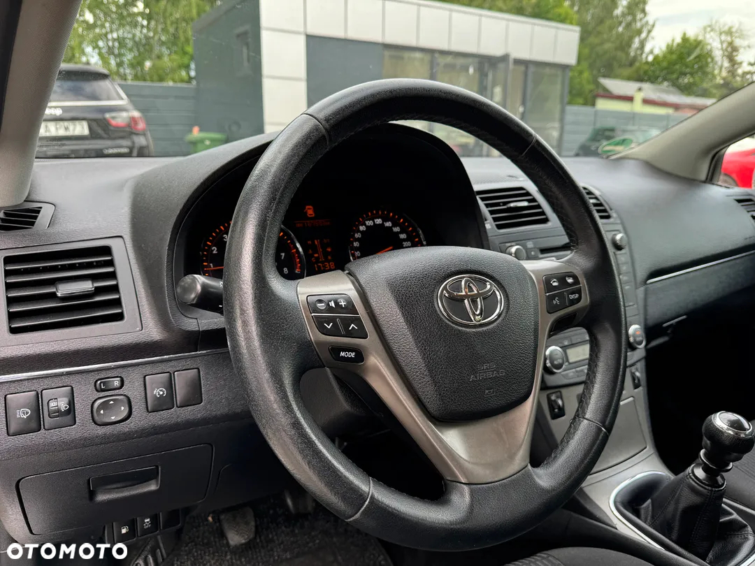 Toyota Avensis Combi 1.8 Life - 20