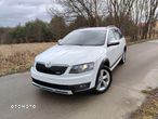 Skoda Octavia Combi 2.0 TDI 4x4 DSG Scout - 12