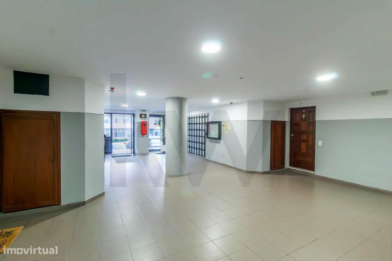 Apartamento T2 em Mafamude – Localização Privilegiada com Vistas Desaf-33