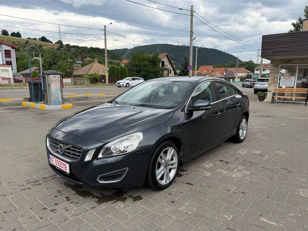 Volvo S60 II [2010 - 2018] D4 Geartronic Business Edition 2013