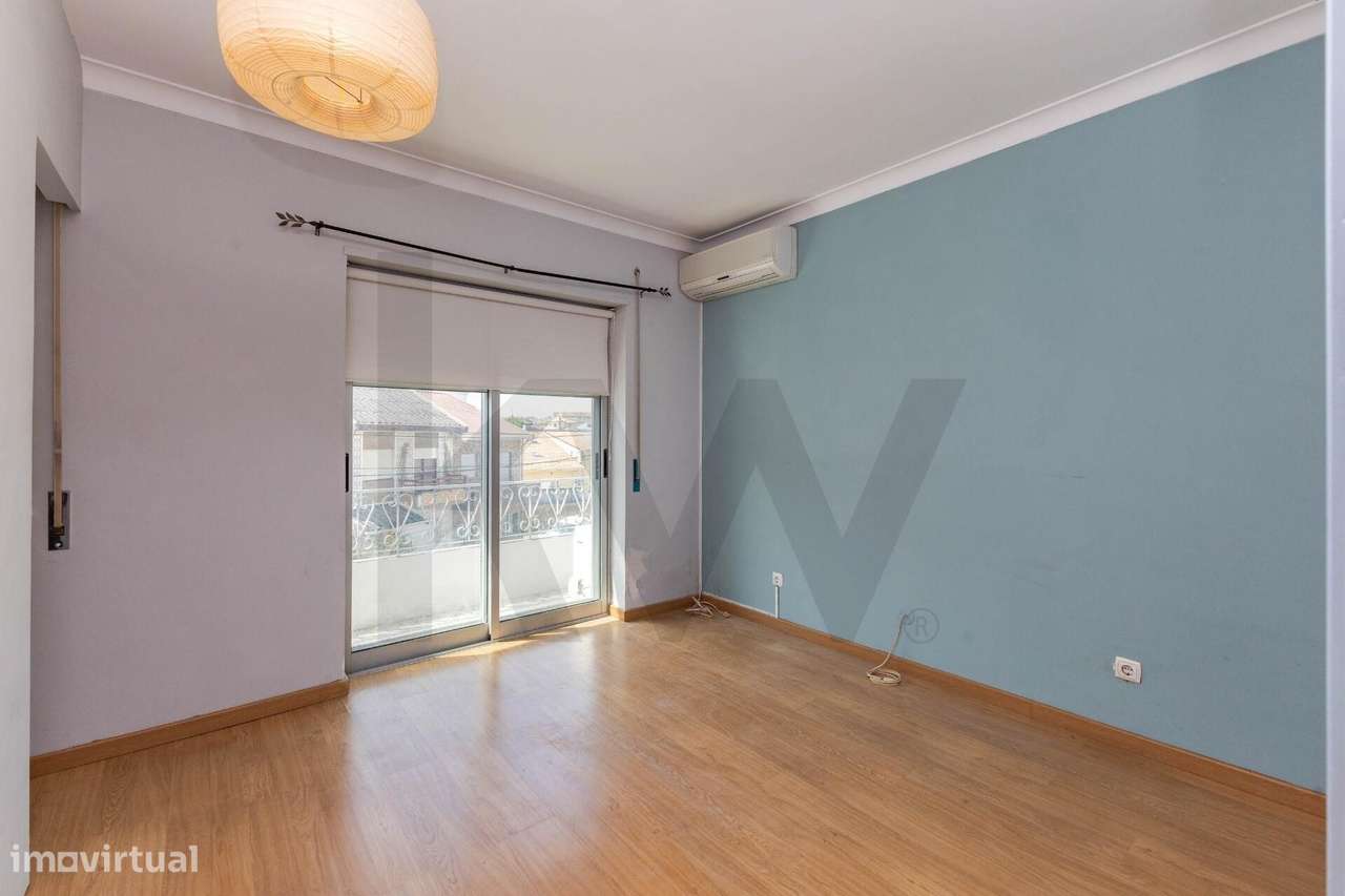 Moradia T3 Geminada de 3 Pisos com Jardim, Garagem em  Guifões, Matosi-11