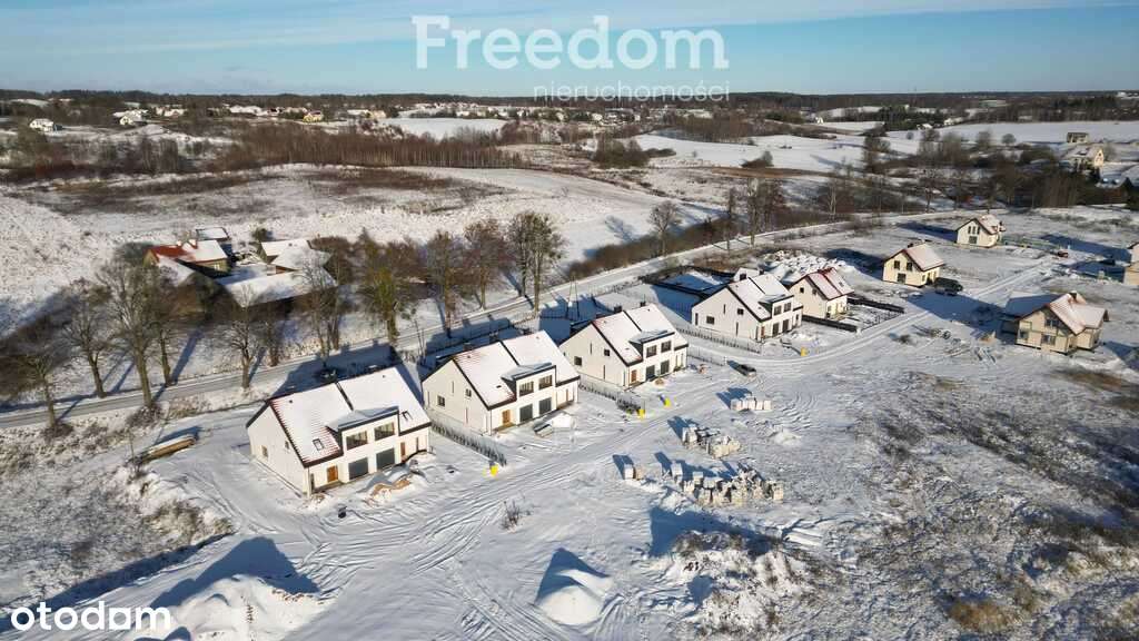 Bliźniak w Dywitach w spokojnej okolicy - Pełny obrazek: 4/13