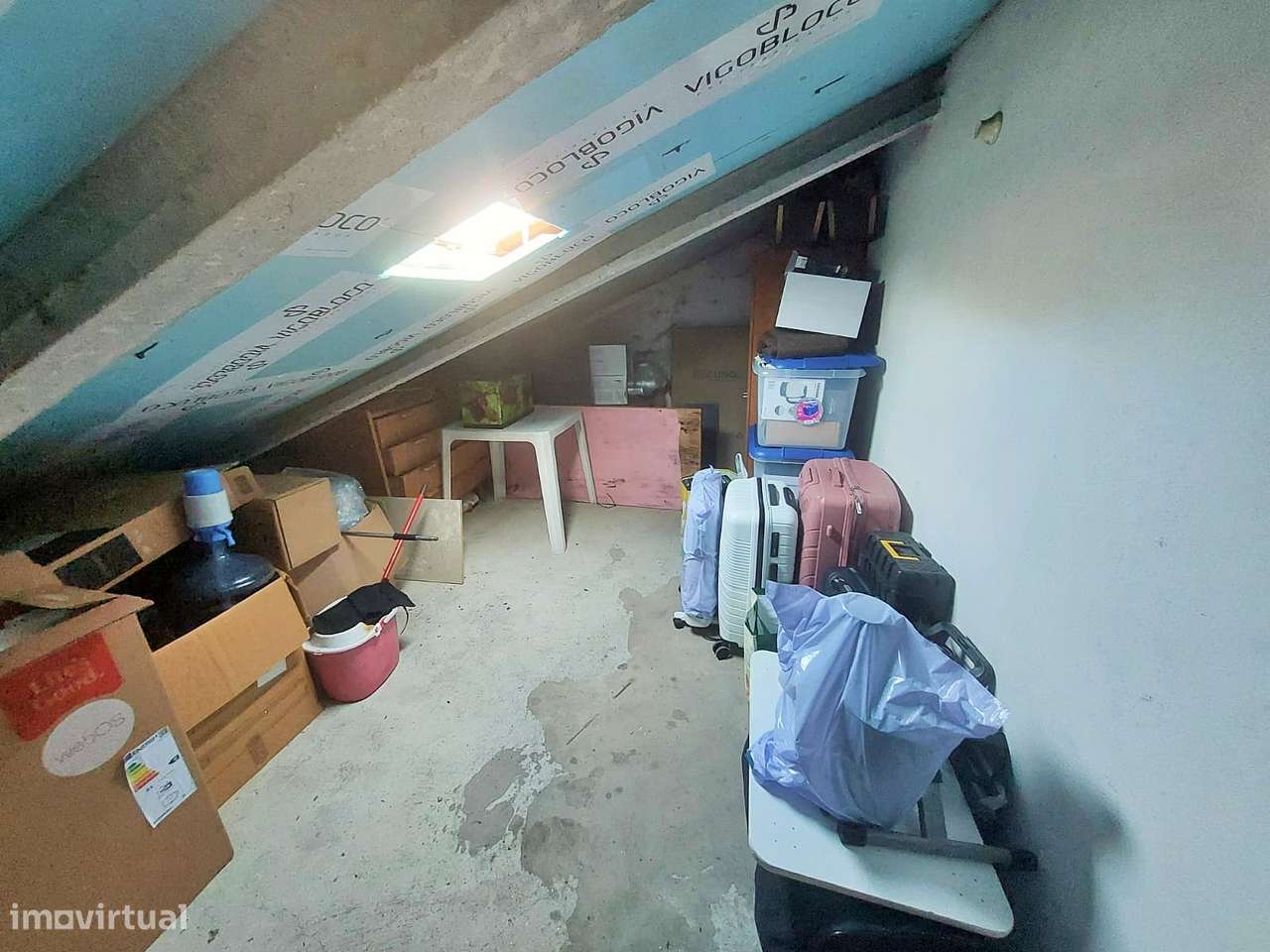 Apartamento T2 com garagem e terraço em Ourém-13