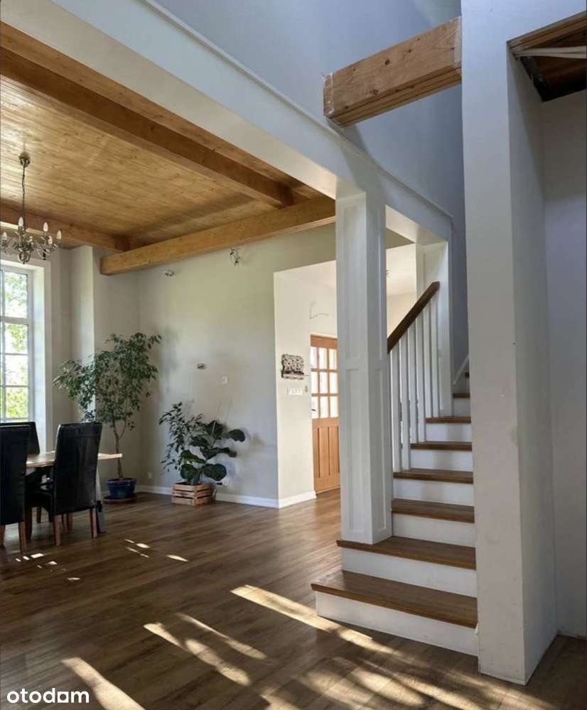 Na sprzedaż autorski dom z duszą zza oceanu w Bilc-5