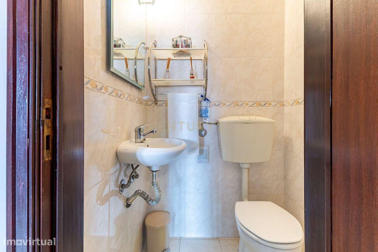 Apartamento T3 em Amora, Seixal-18