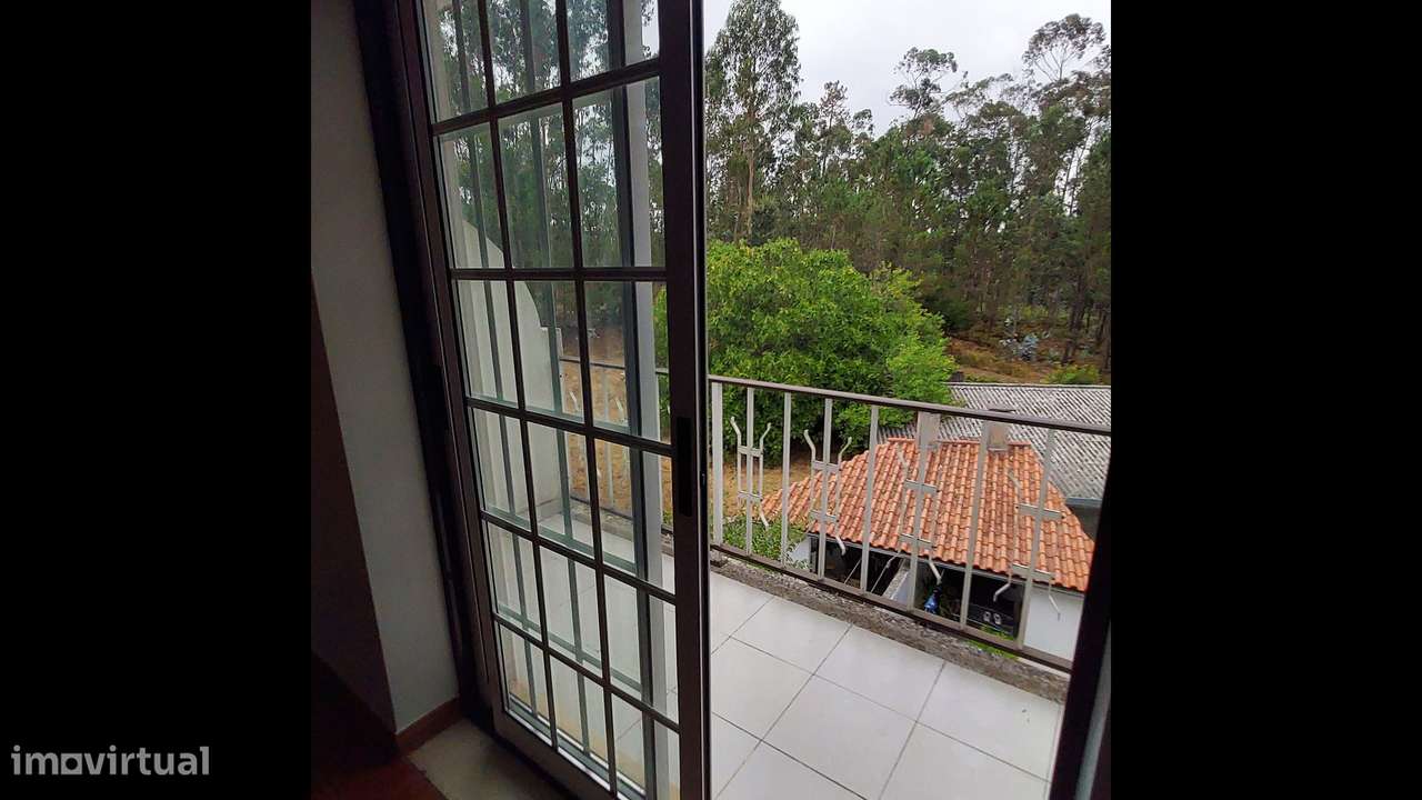 Apartamento T3 c/ garagem - centro de São Mamede - Próximo de Fátima-12