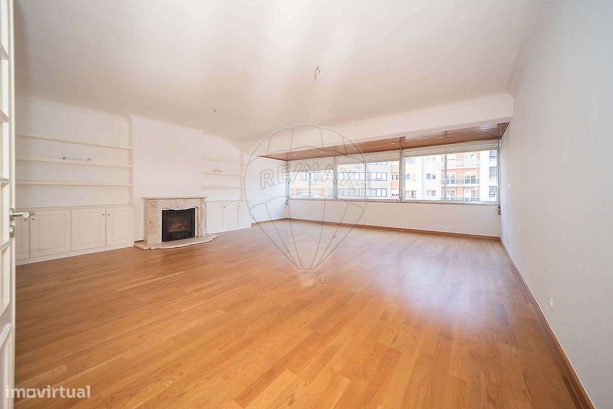 Apartamento T5 Para Venda
