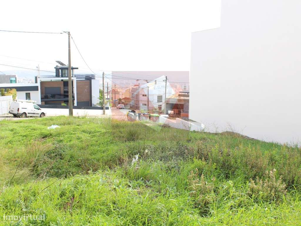 Terreno urbano para construção no Bairro Saramagal Grande, Famões - Grande imagem: 2/3