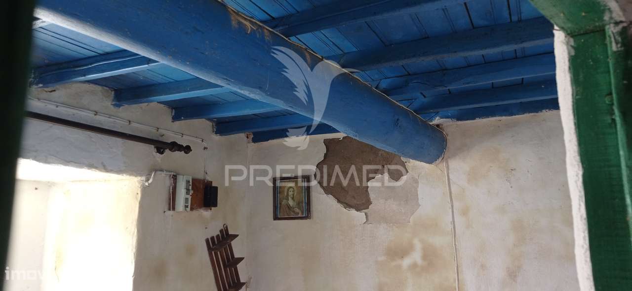 Venda conjunta de três prédios urbanos, em Cadafaz, concelho de Gav... - Grande imagem: 5/31