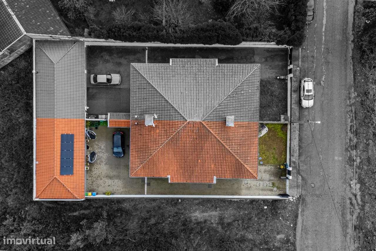 Moradia T3 de 3 Frentes em Sanfins – Santa Maria da Feira-27