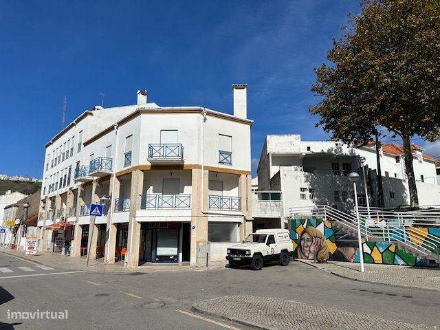 Vendo Apartamento T.3 - Com parqueamento a 70 Mts da Praia em Nazaré-43