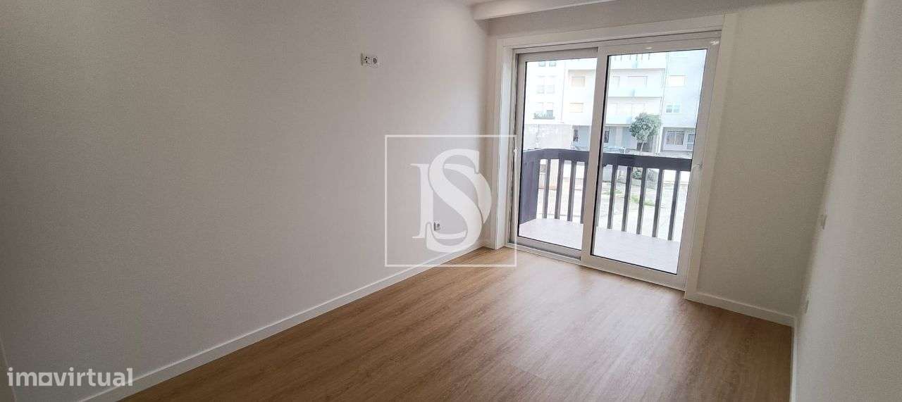 Moradia com terraço, em frente à PRAIA - Grande imagem: 5/42