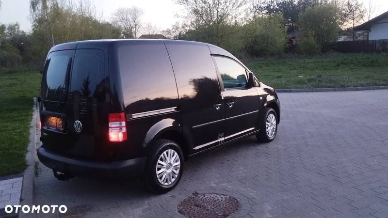 Volkswagen Caddy - 10