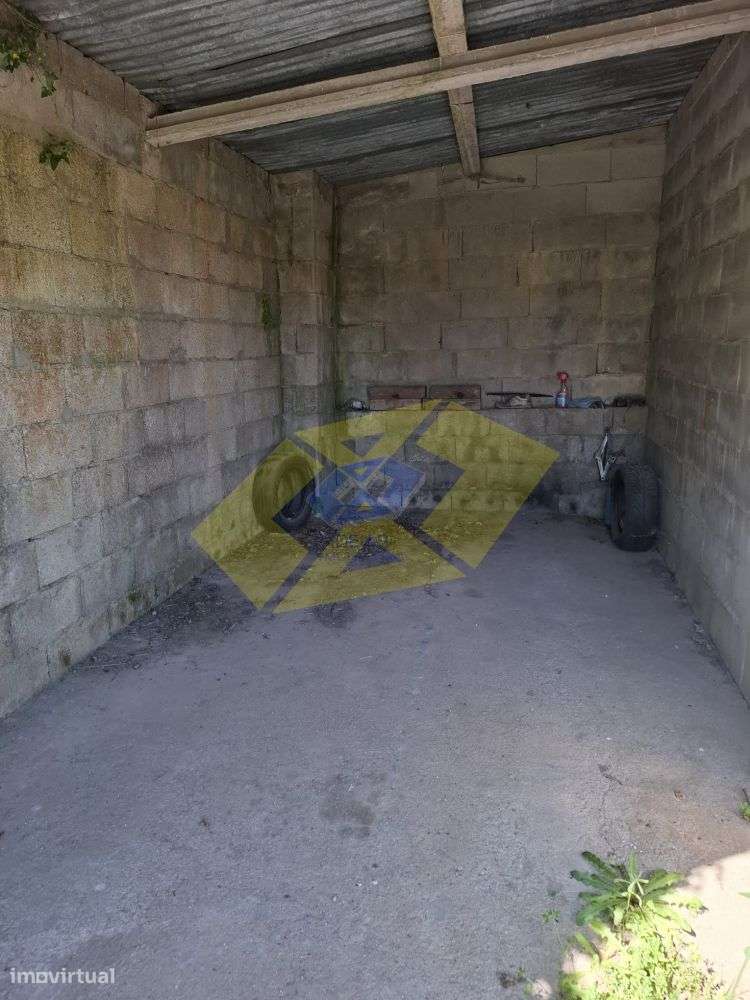 Moradia T3 em Borba da Montanha (Celorico de Basto)-12