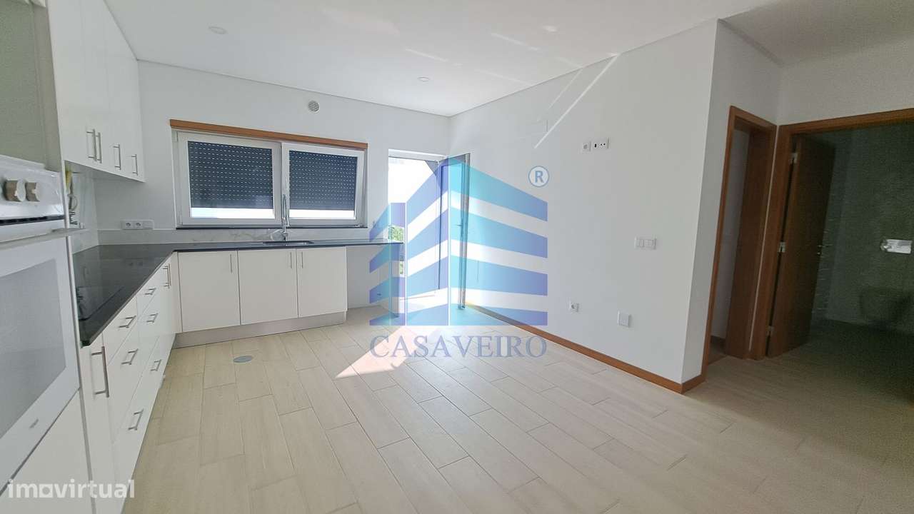 Moradia T3 Geminada  com garagem-3