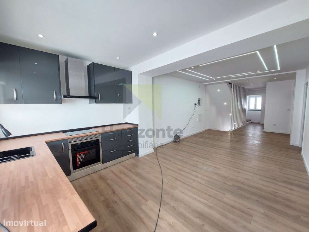 T4 Duplex Totalmente Recuperado no Centro Histórico de Portalegre-6