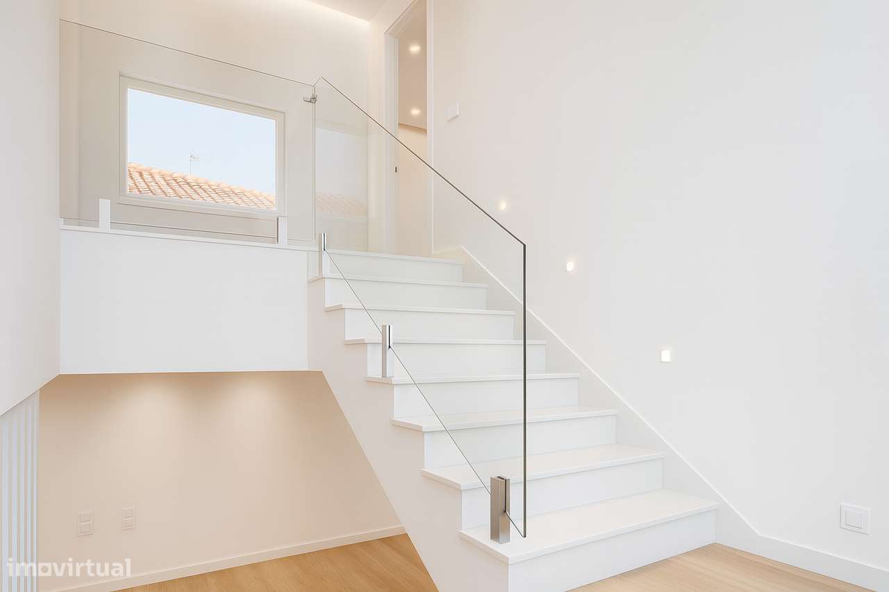 PARA VENDA: Moradia T4 Isolada com Jardim e Piscina na Aldeia de Juzo,-9