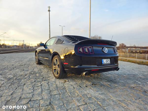 Ford Mustang 3.7 V6 Premium - 8