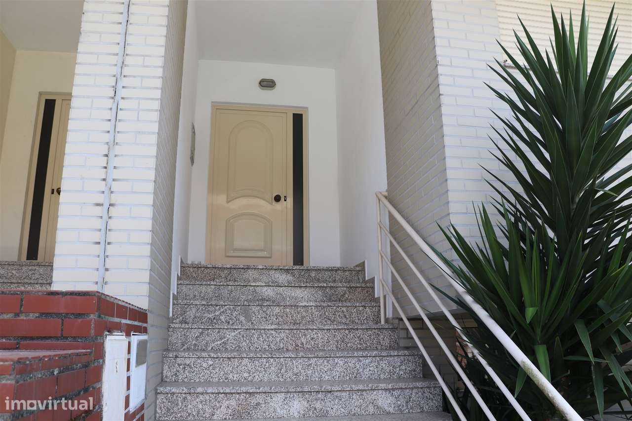 Moradia Geminada T3 Venda em Caldas de Vizela (São Miguel e São João), - Grande imagem: 5/34