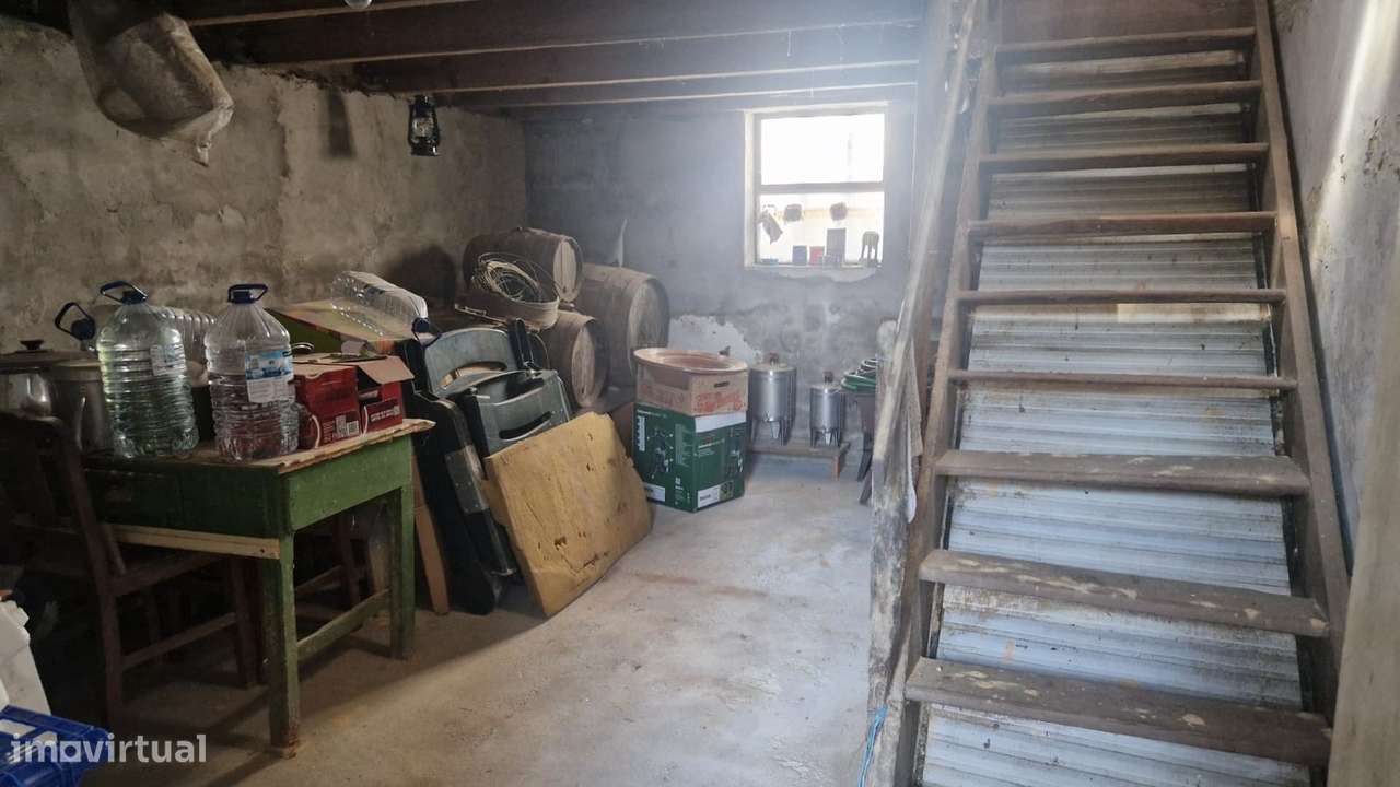 Moradia Térrea para Reconstrução em São Bernardo, Aveiro-11