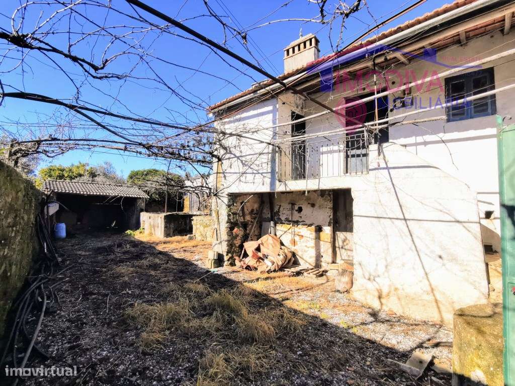Moradia T3 para reconstrução, com terreno e poço de água na fregues... - Grande imagem: 3/34
