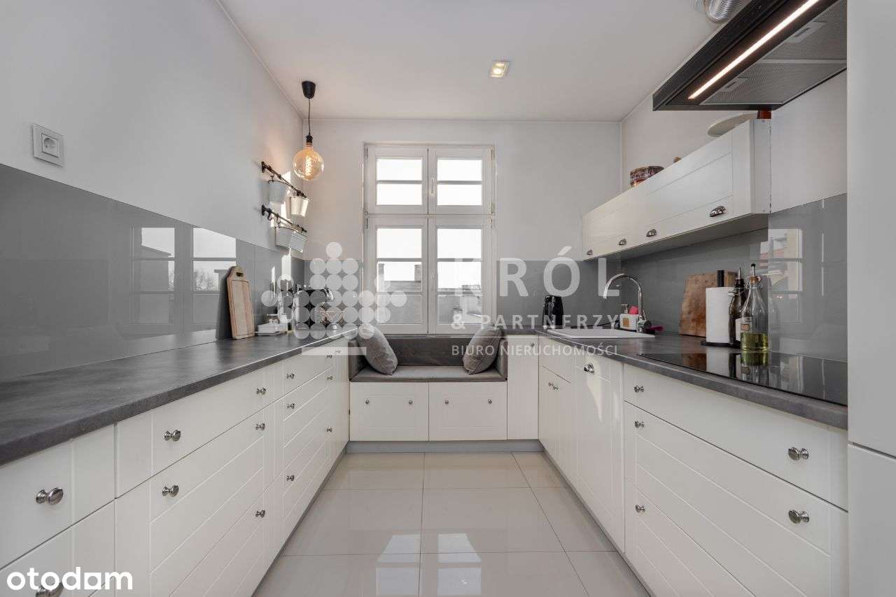 Nietuzinkowe mieszkanie w sercu miasta!-13