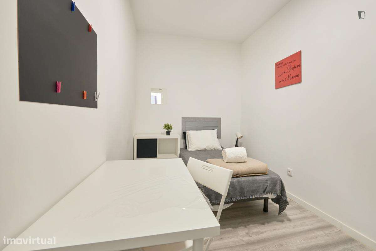 Quarto - localizado em Arroios Lisbon - Grande imagem: 2/31