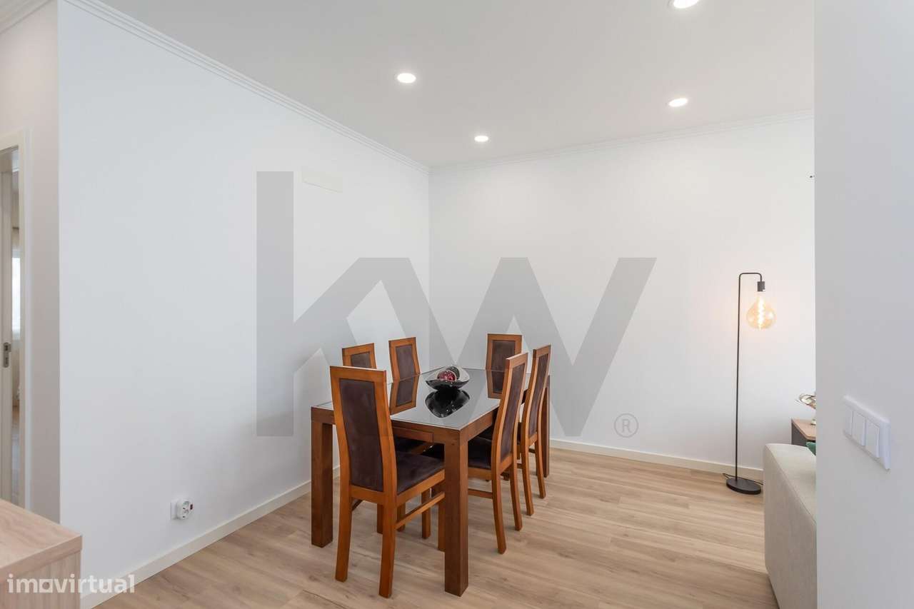 Apartamento T2 Totalmente Remodelado – Luz e Centralidade na Charneca - Grande imagem: 5/27