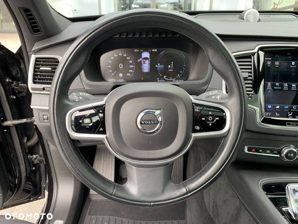 Volvo XC 90 - 19