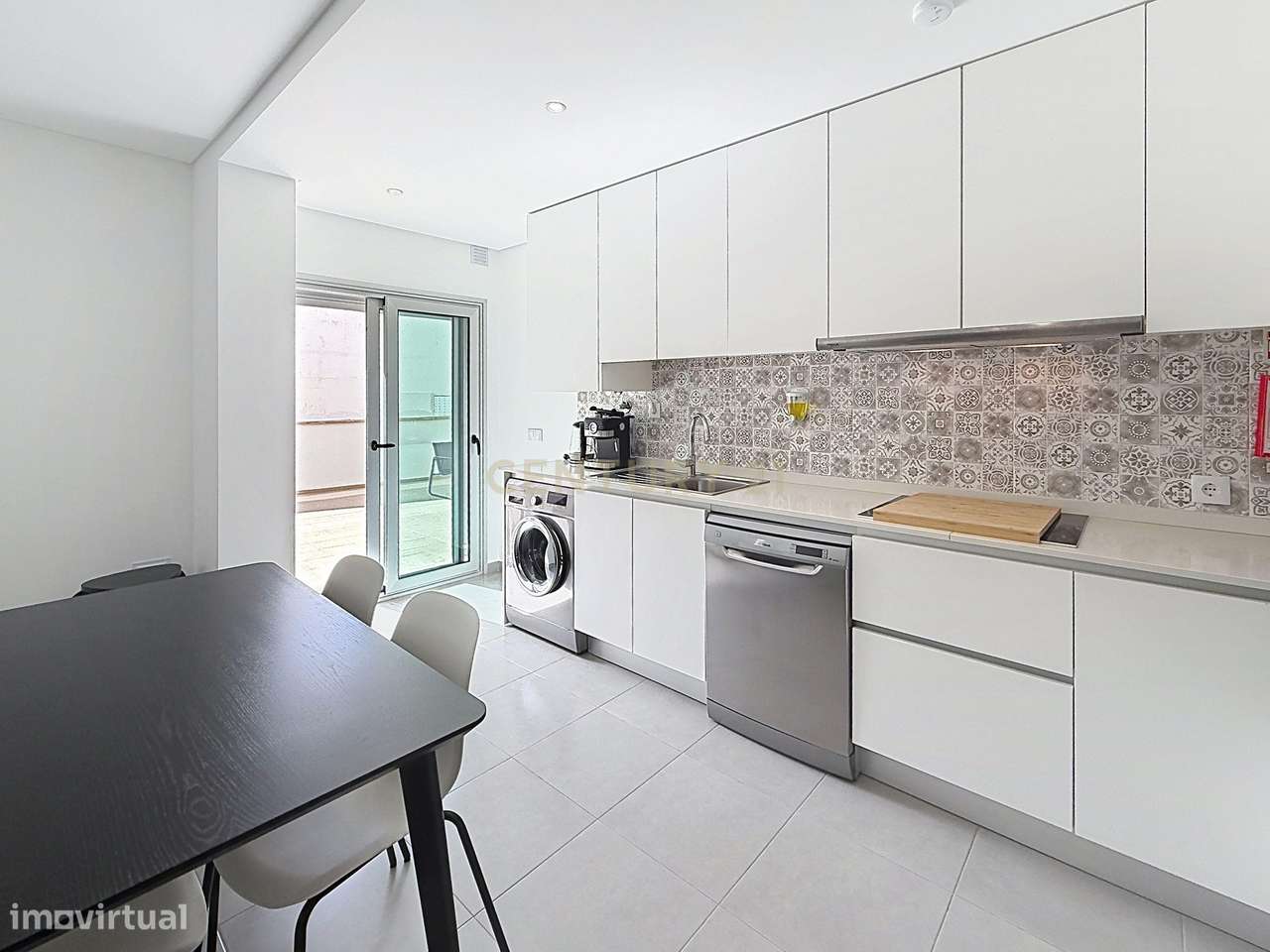 Apartamento T2 em Nazaré, Leiria - Oportunidade Única!-15