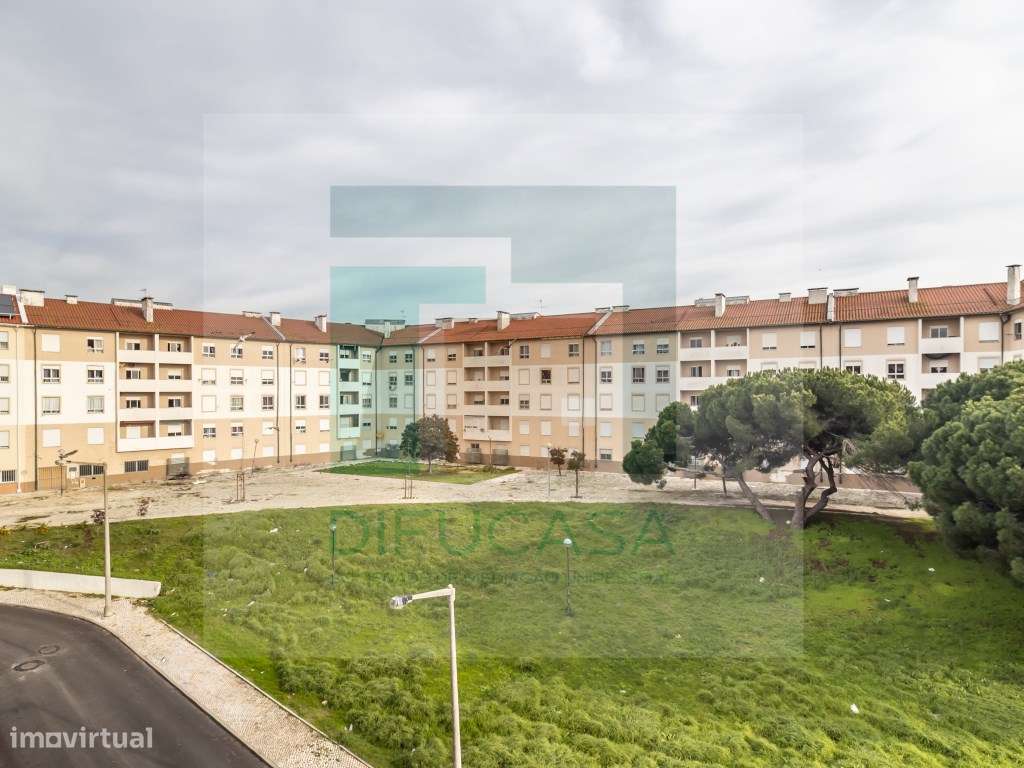 Apartamento T3 Central no Feijó-29