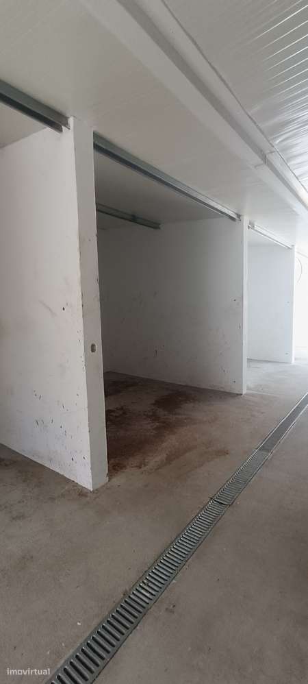 Moradia V5 com logradouro e 10 boxes para cavalos-39