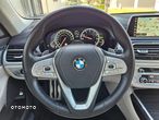 BMW Seria 7 750i xDrive - 32