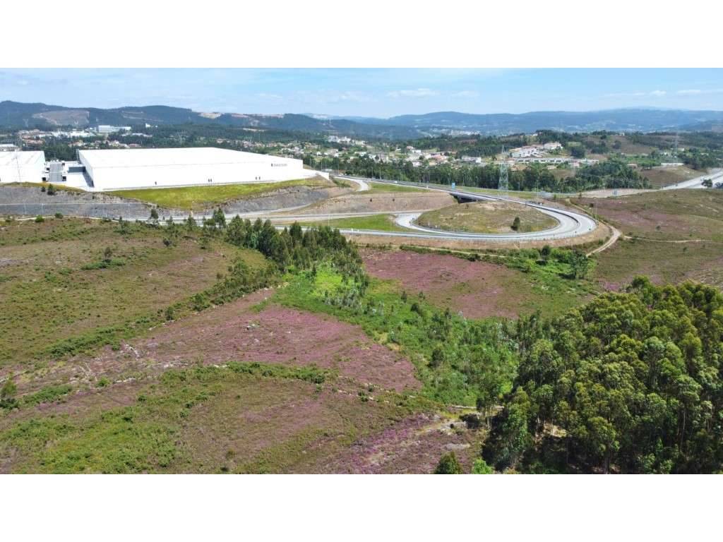 Terreno industrial junto à A41 - Grande imagem: 3/10