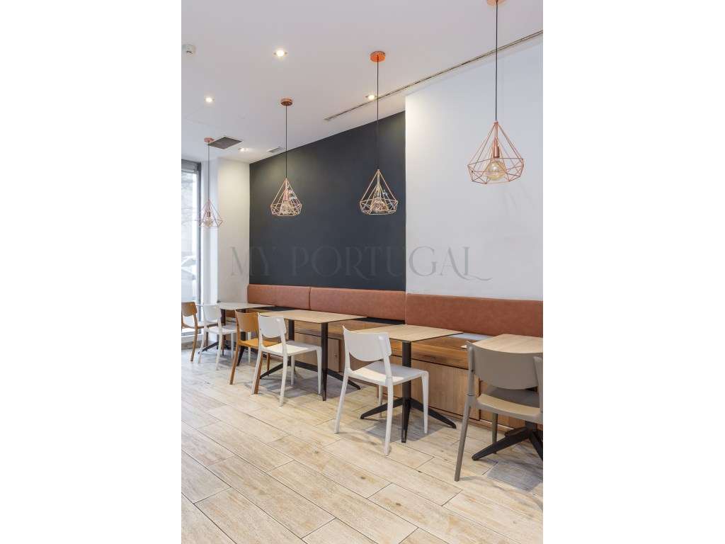 Oportunidade Única em Belém: Trespasse de Creperia/Gelataria de Suc...-14