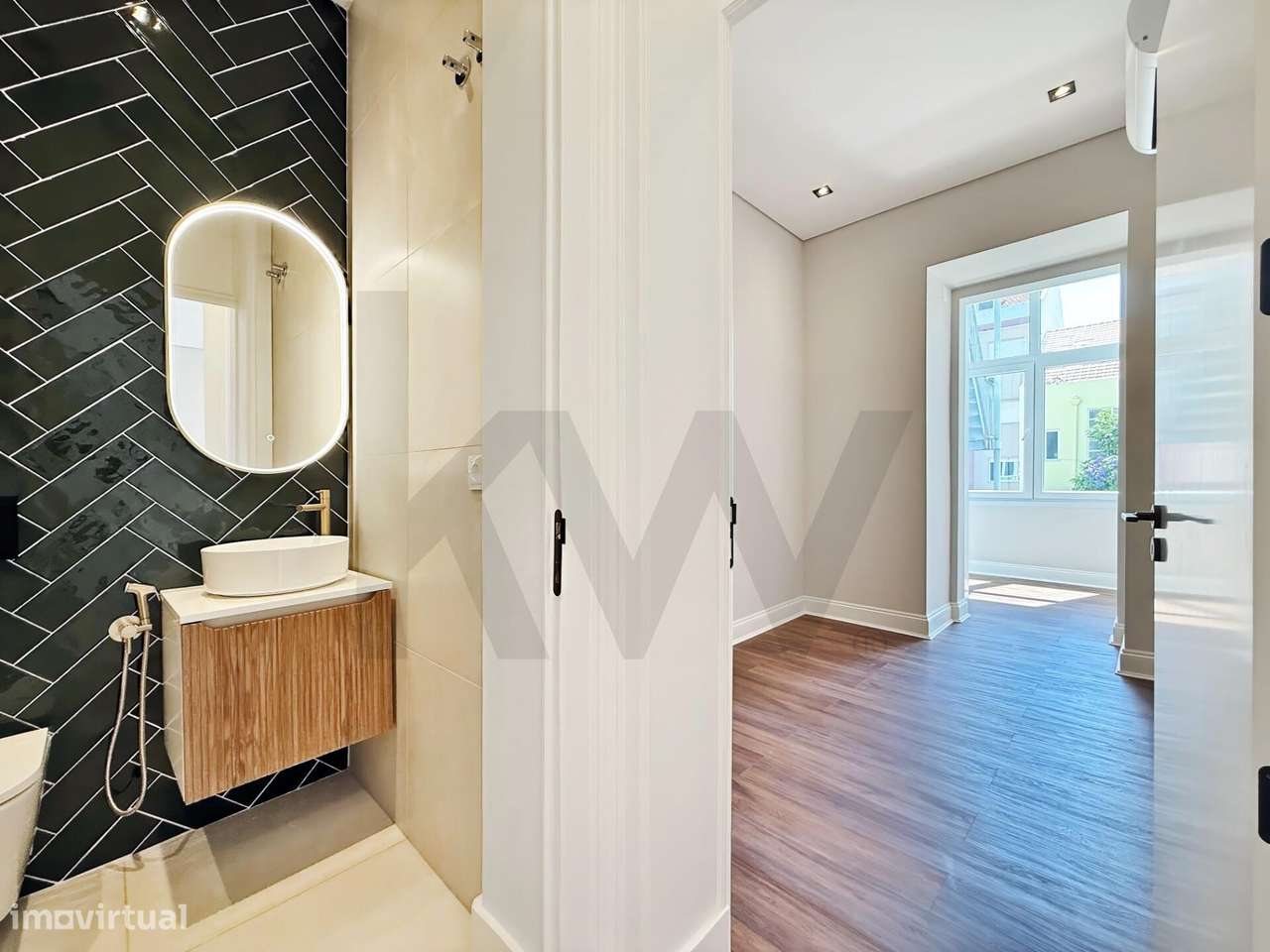 T3 REMODELADO | 2 SUITES | CLOSET | LOGRADOURO 35 m2 | AV. ALMIRANTE R-19