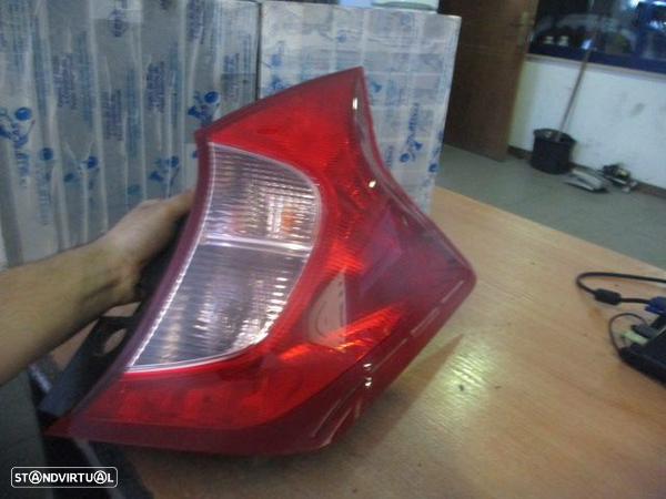 Farol Tras Stop2601 NISSAN NOTE 2 2016 1.5DCI 90CV 5P CINZA ESCURO DRT LENS - 1