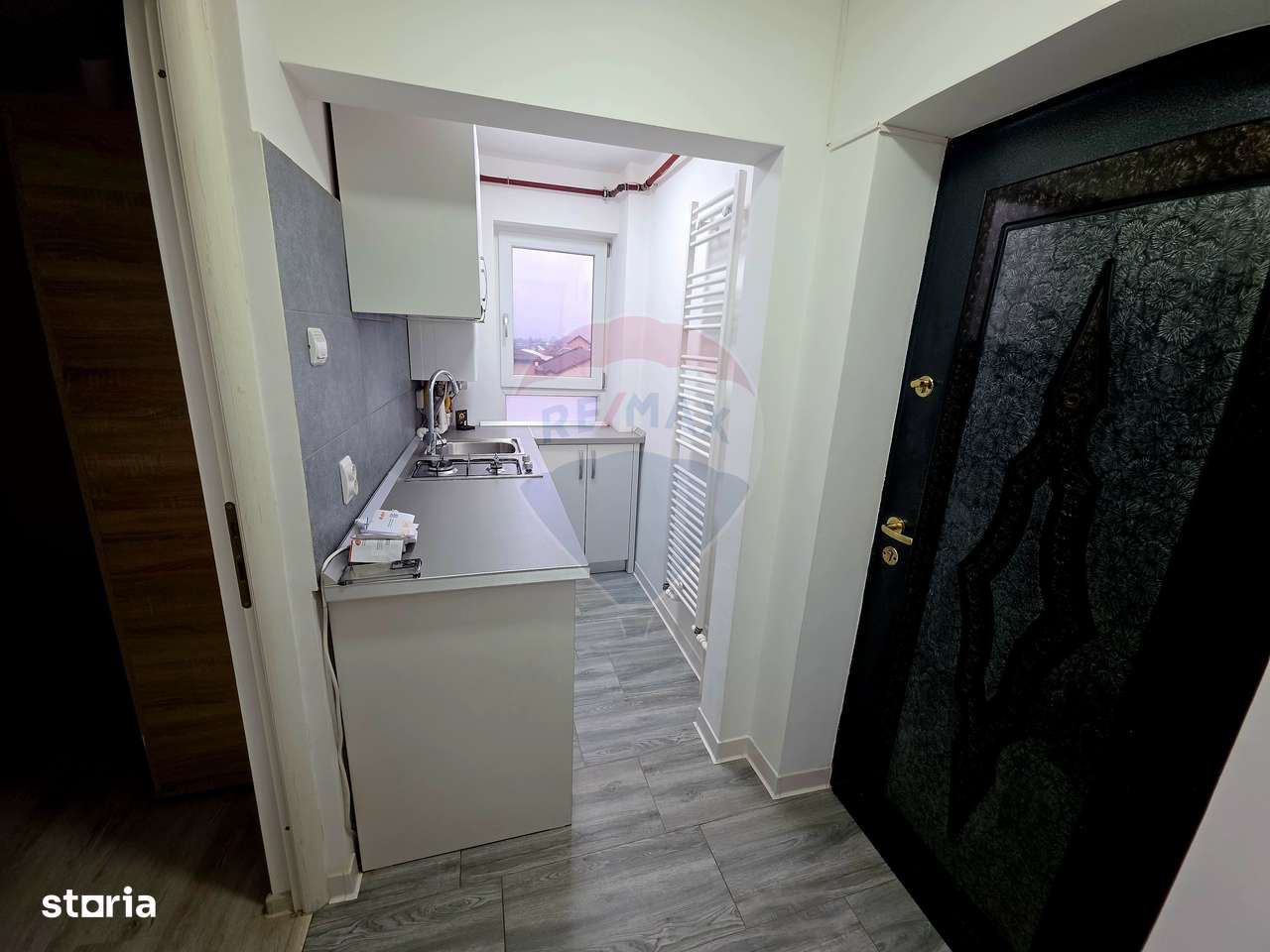 Apartament cu 1 camere de vânzare în zona 1 Mai-8