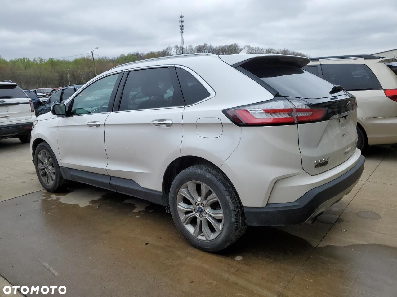 Ford EDGE - 2