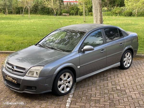 Opel Vectra 1.9 CDTi Executive - 1