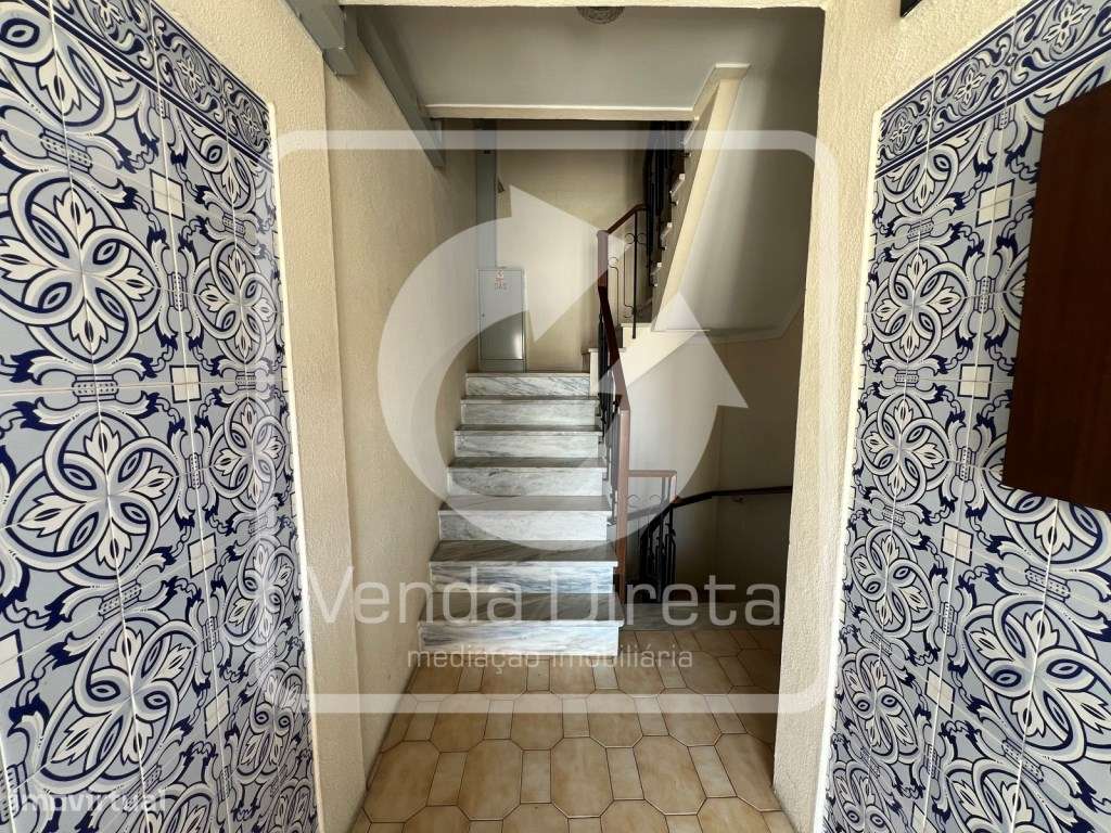 Andar de moradia T3 com garagem, Barreiro-23
