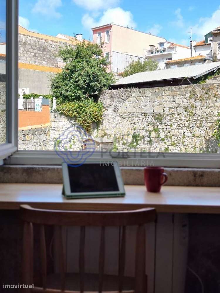 Apartamento T1+1 mobilado no coração da baixa portuense a metros da Sé - Grande imagem: 5/9