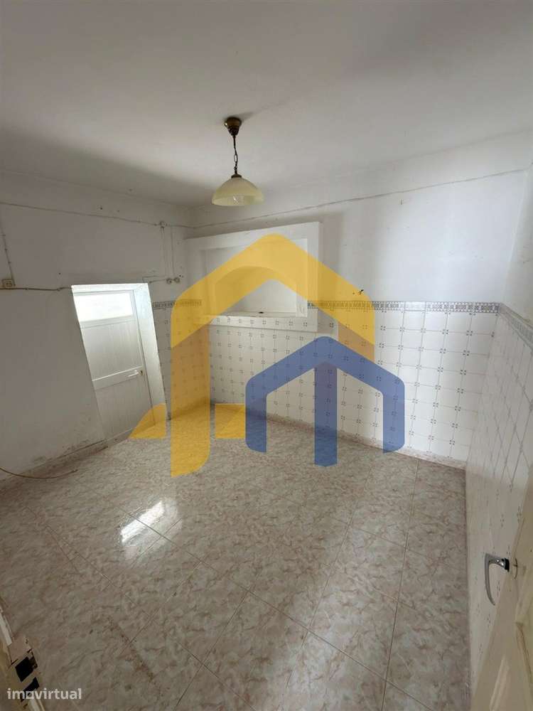 Moradia T1 com Jardim | Dentro da Muralha de Estremoz-5