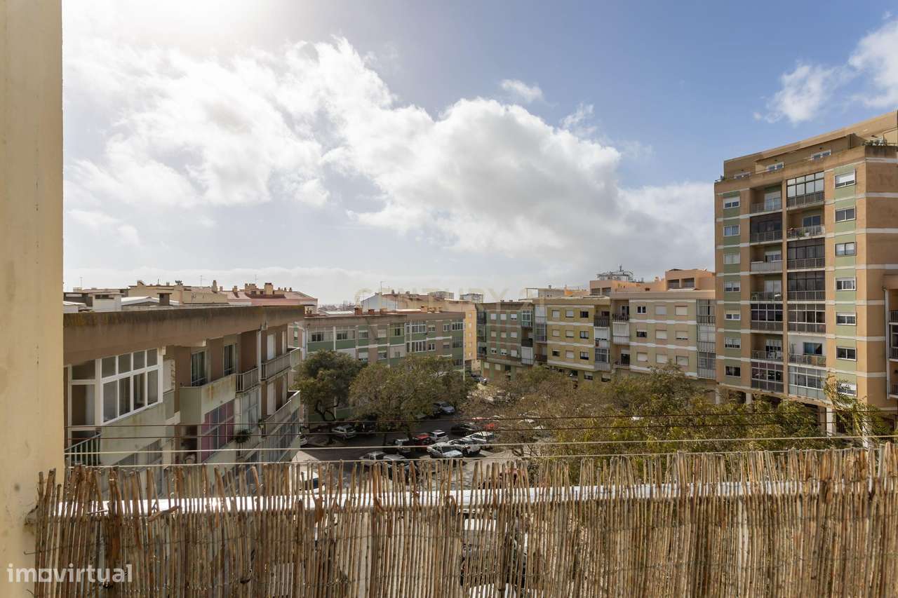 Apartamento T2 Remodelado - Setúbal-20