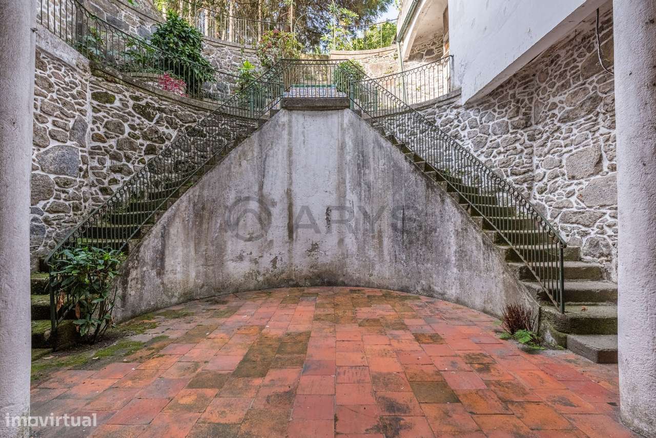 Prédio histórico no coração do centro de Braga! - Grande imagem: 2/31