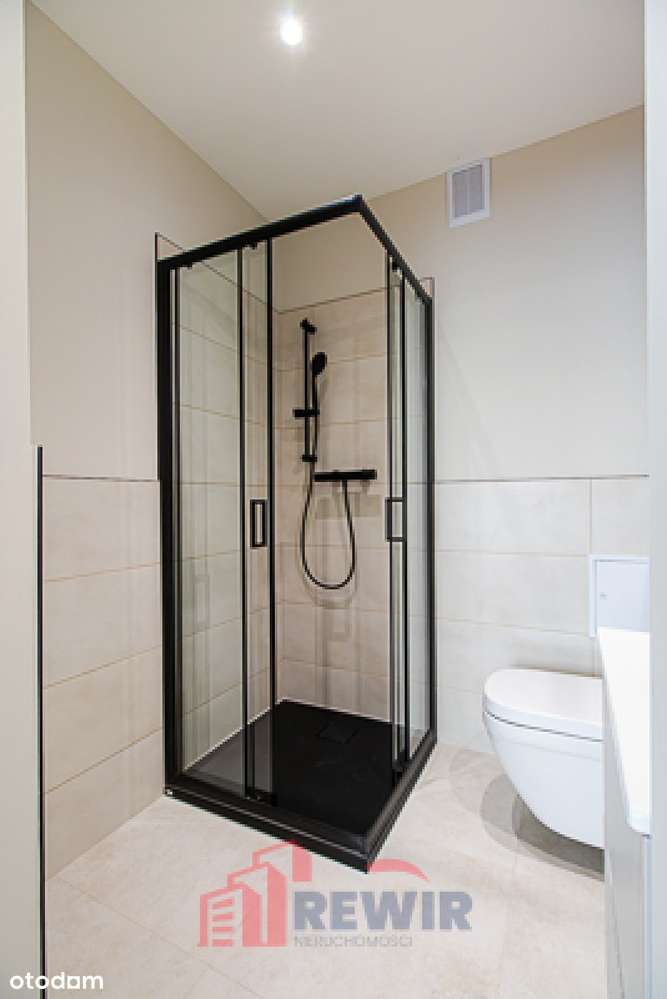 Kawalerka z dużym balkonem na 10 piętrze-4