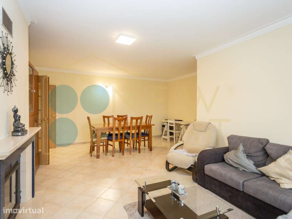 Apartamento T2 com Varandas e Arrecadação no Vale do Cobro | Setúbal - Grande imagem: 4/27
